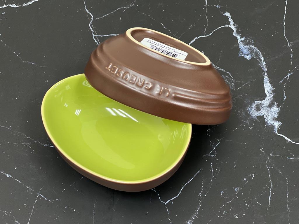 Le hotsell Creuset Avocado Dish