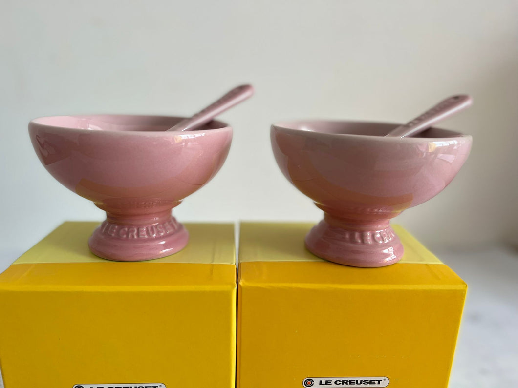 Le Creuset footed ice cream bowl w/ spoon (milky pink)