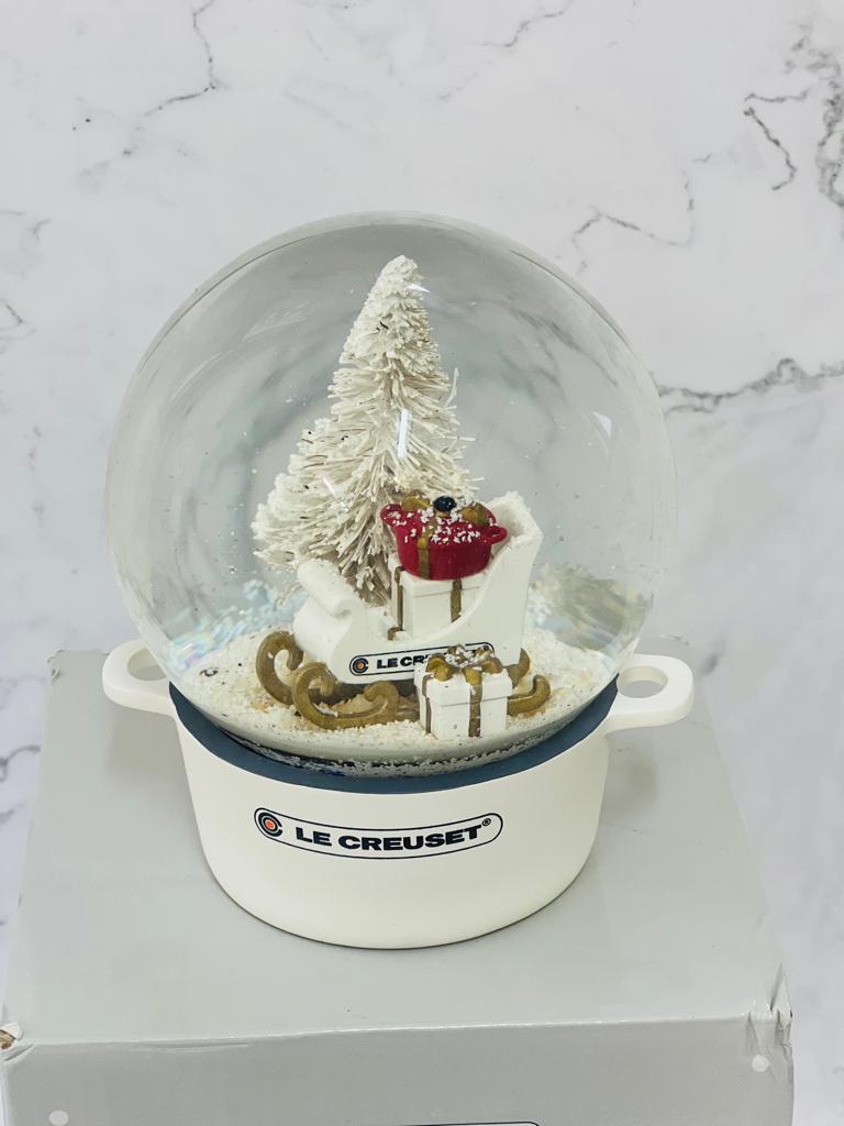 Le Creuset Christmas Snowdome Crystal snowball 2018 水晶球