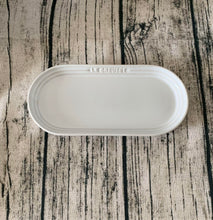 Load image into Gallery viewer, Le Creuset oblong plate
